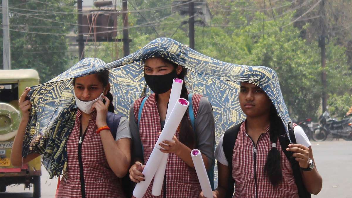 Heatwaves: प्रचंड गर्मी से बचने के लिए जा रहे हैं पहाड़ों की ओर? यहां भी हुआ लू का अलर्ट जारी-Indianews