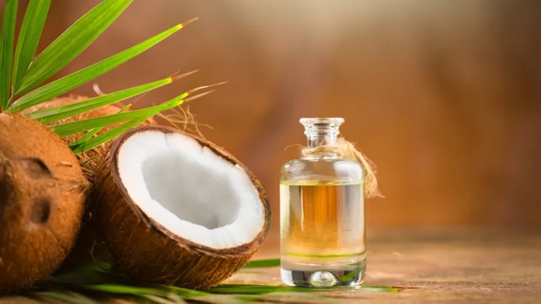 Coconut Oil: नारियल के तेल से मिलते हैं ये बेमिसाल फायदे, इस तरह करें इसका प्रयोग