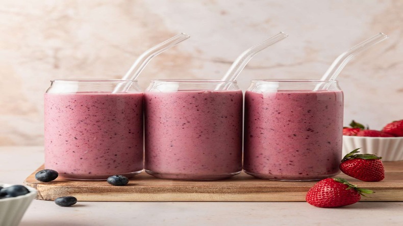 Smoothie Recipes: नाश्ते बनाने की अब नहीं रहेगी टेंशन, यहां जानें रेसिपी