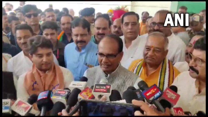 Opposition Meeting in Patna: विपक्ष की बैठक को लेकर CM शिवराज सिंह चौहान का बयान, कहा – जब भारी बाढ़ आती है तो…