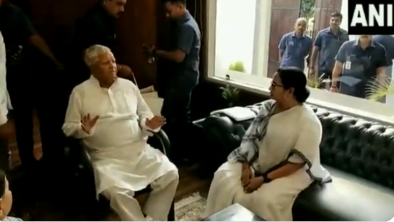 Mamata Banerjee Bihar Visit: पटना पहुचने के बाद ममता बनर्जी ने लालू यादव से की मुलाकात, 23 जून को विपक्ष की एकता बैठक में होंगी शामिल