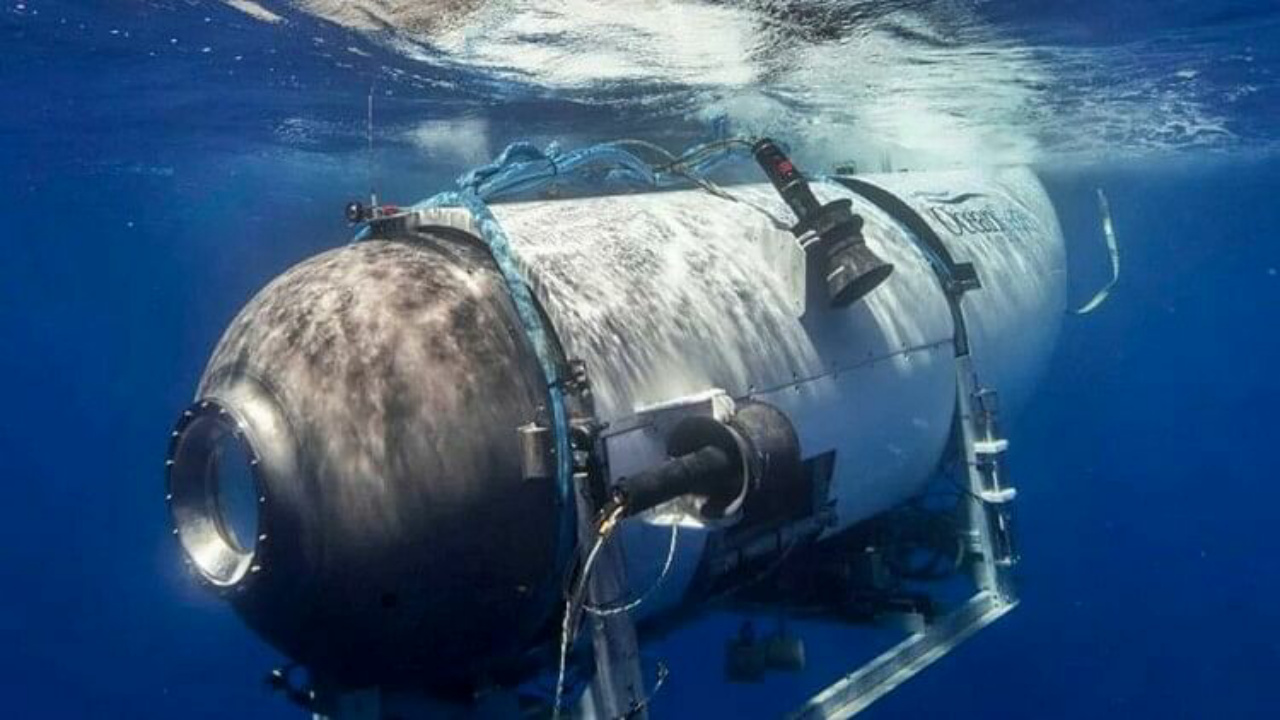 Titanic Submarine: समुद्र में डूब चुकी है टाइटैनिक पनडुब्बी, जानिए पूरा मामला