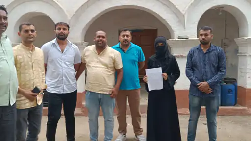 Amroha Love Jihad: मुजम्मिल ने बब्बू बन हिंदू लड़की को फंसाया, मदरसे में किया रेप फिर तीन लोगों को बेच दिया