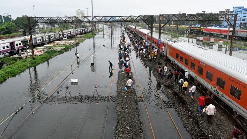 Maharashtra Rain: महाराष्ट्र के छह जिलों के लिए आज की शाम भारी, मौसम विभाग ने बारिश का अलर्ट जारी किया