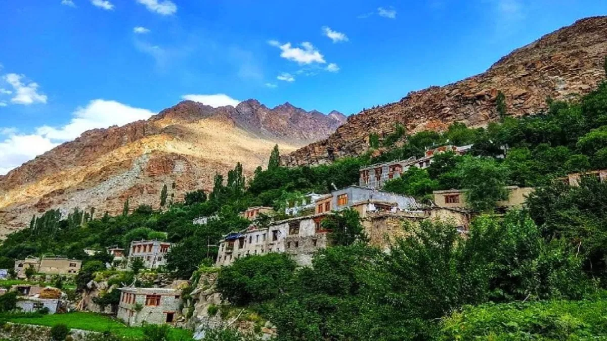 Aryan Valley Ladakh: भारत के इस गांव में यूरोप से महिलाएं आती है प्रेग्रेंट होने, लेकिन क्यों?