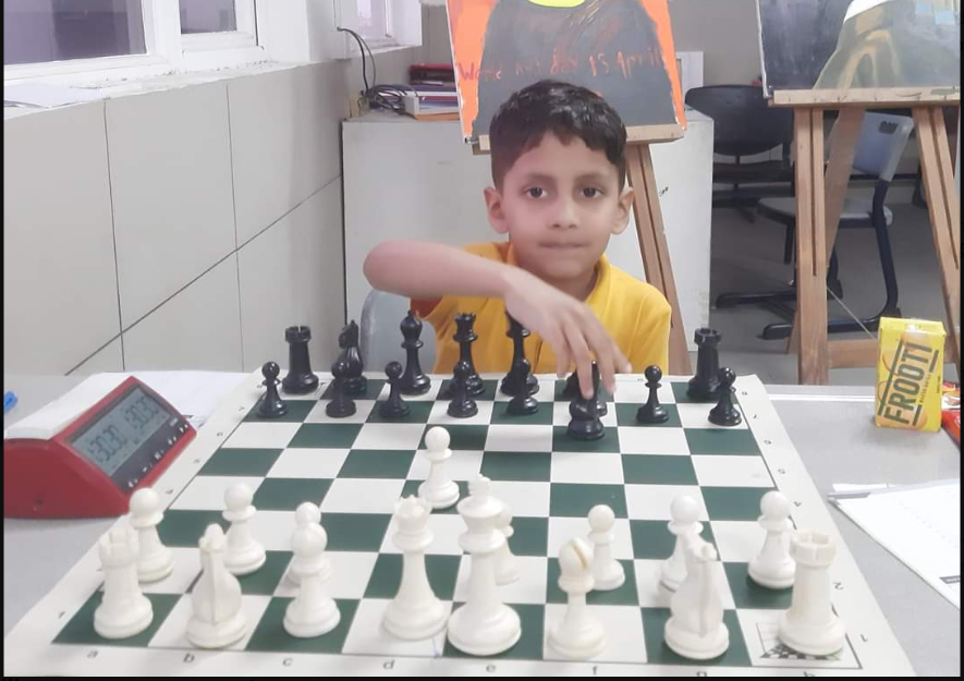 FIDE Rating: फिडे रेटिंग हासिल करने वाले विश्व के सबसे युवा खिलाड़ी बने पांच वर्षीय तेजस तिवारी