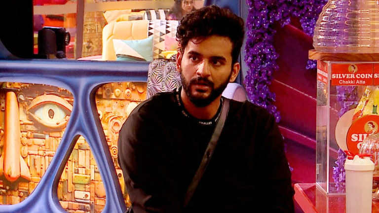 Bigg Boss OTT 2: अभिषेक मल्हान को ले जाया गया अस्पताल, क्या ग्रैंड फिनाले में आएंगे नजर!