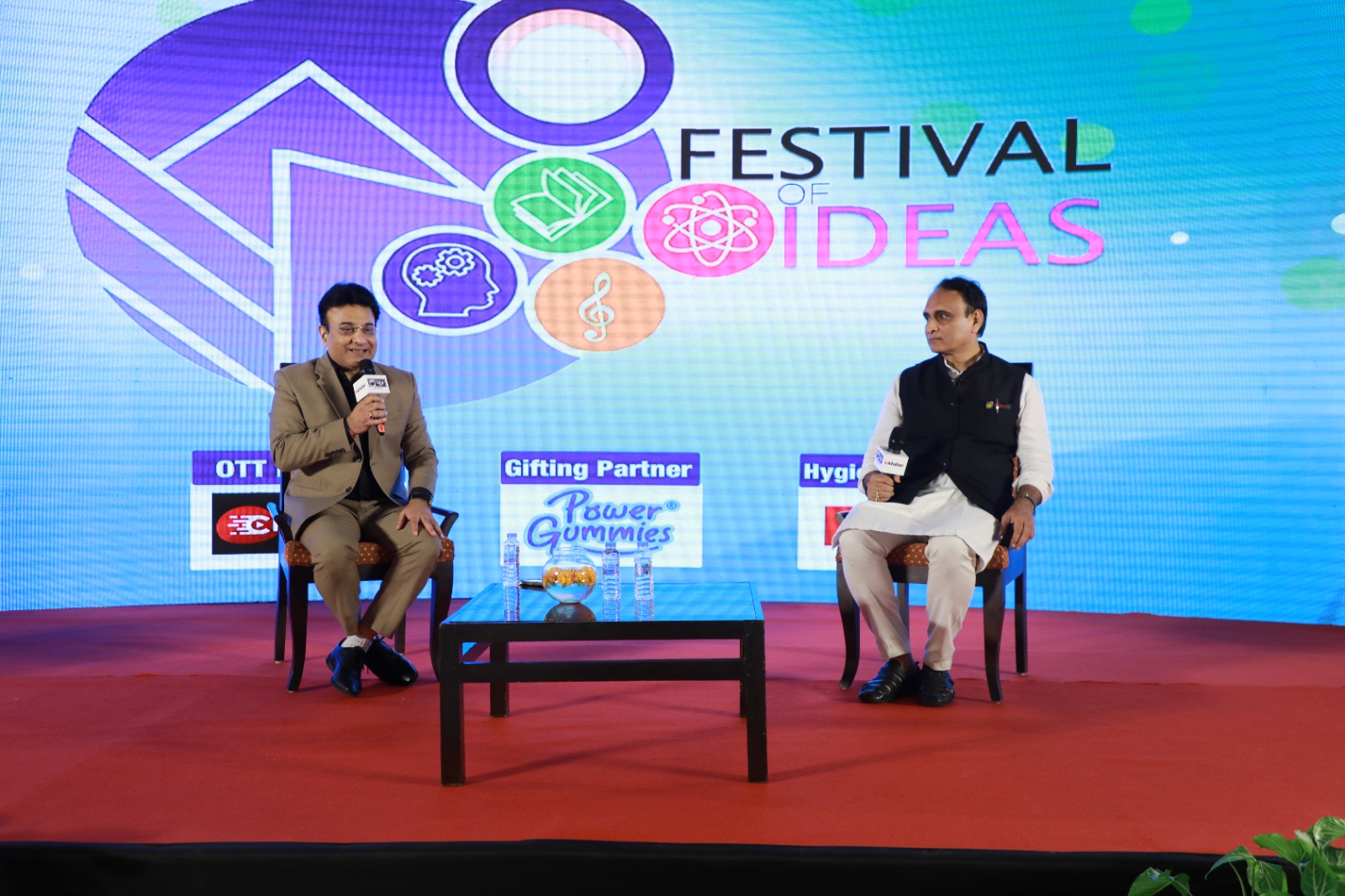 Festival Of Ideas के मंच पर राज्यसभा सदस्य राकेश सिन्हा, राष्ट्रवाद को लेकर हुई बातचीत