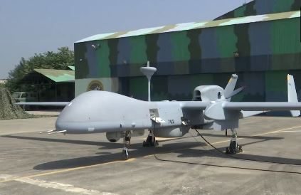 Heron Mark2 Drone: वायुसेना ने चीन-पाकिस्तान सीमा पर तैनात किया खतरनाक इजरायली ड्रोन, एक बार में 36 घंटे उड़ सकता है