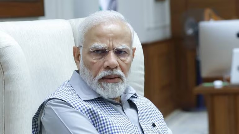 India or Bharat Issue: पीएम मोदी ने सनातन धर्म पर मंत्रियों को उचित जवाब देने की दी सलाह, भारत और इंडिया विवाद पर कही ये बात