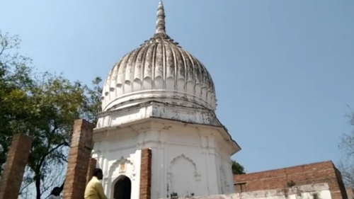 UP News: उन्नाव के प्राचीन शिव मंदिर में हुआ हमला, वजह जान हो जाएंगे हैरान