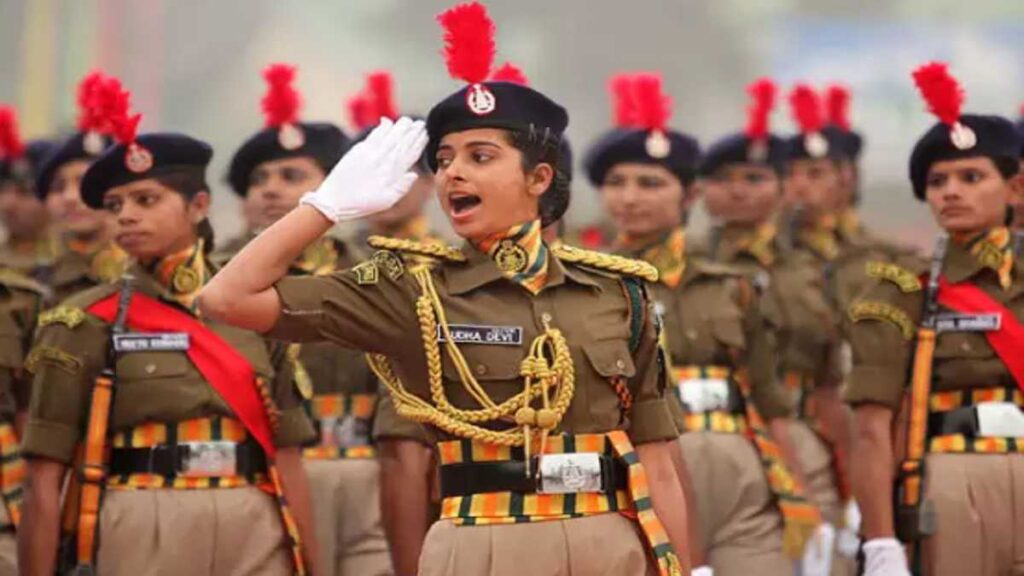 CISF Recruitment 2023: हेड कॉन्स्टेबल की नौकरी होगी आपकी! निकली बंपर भर्ती, इस दिन से करें अप्लाई