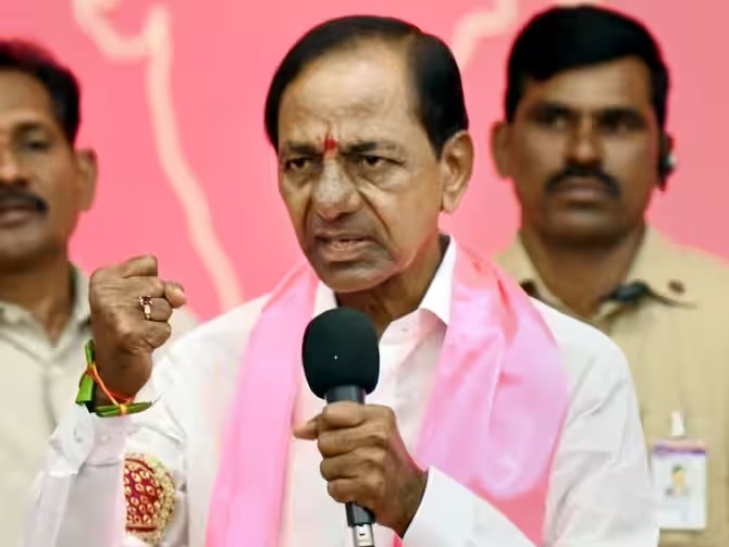 Telangana Election 2023: चुनाव आयोग का केसीआर को बड़ा झटका, सरकार की इस हरकत पर लगाई रोक