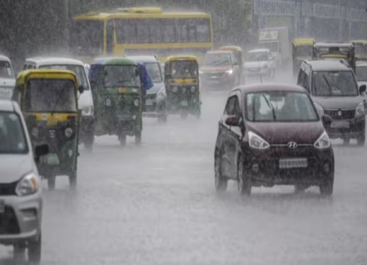 Hurricane In India : तमिलनाडु में चक्रवात 'माइचौंग' के कारण बंद रहेंगे स्कूल-कॉलेज, इन इलाकों में भी भारी बारिश की आशंका