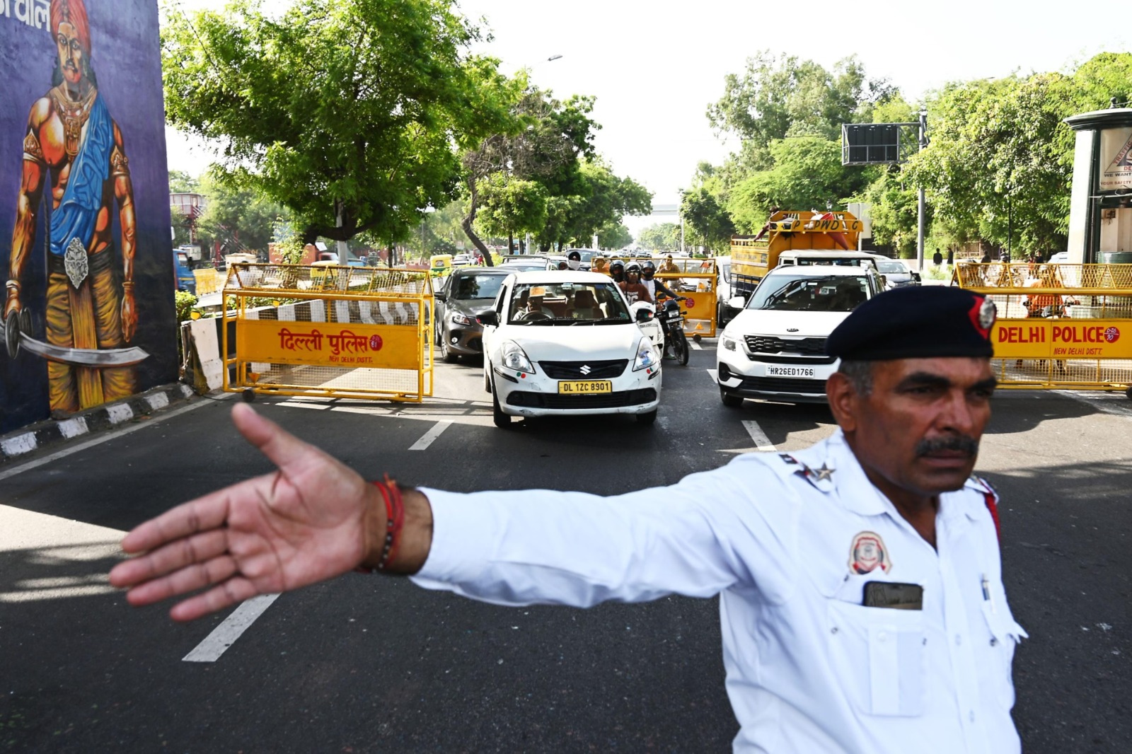 New Year 2024: नए साल के जश्न को लेकर अलर्ट मोड में दिल्ली पुलिस, इन बातों का रखें ध्यान