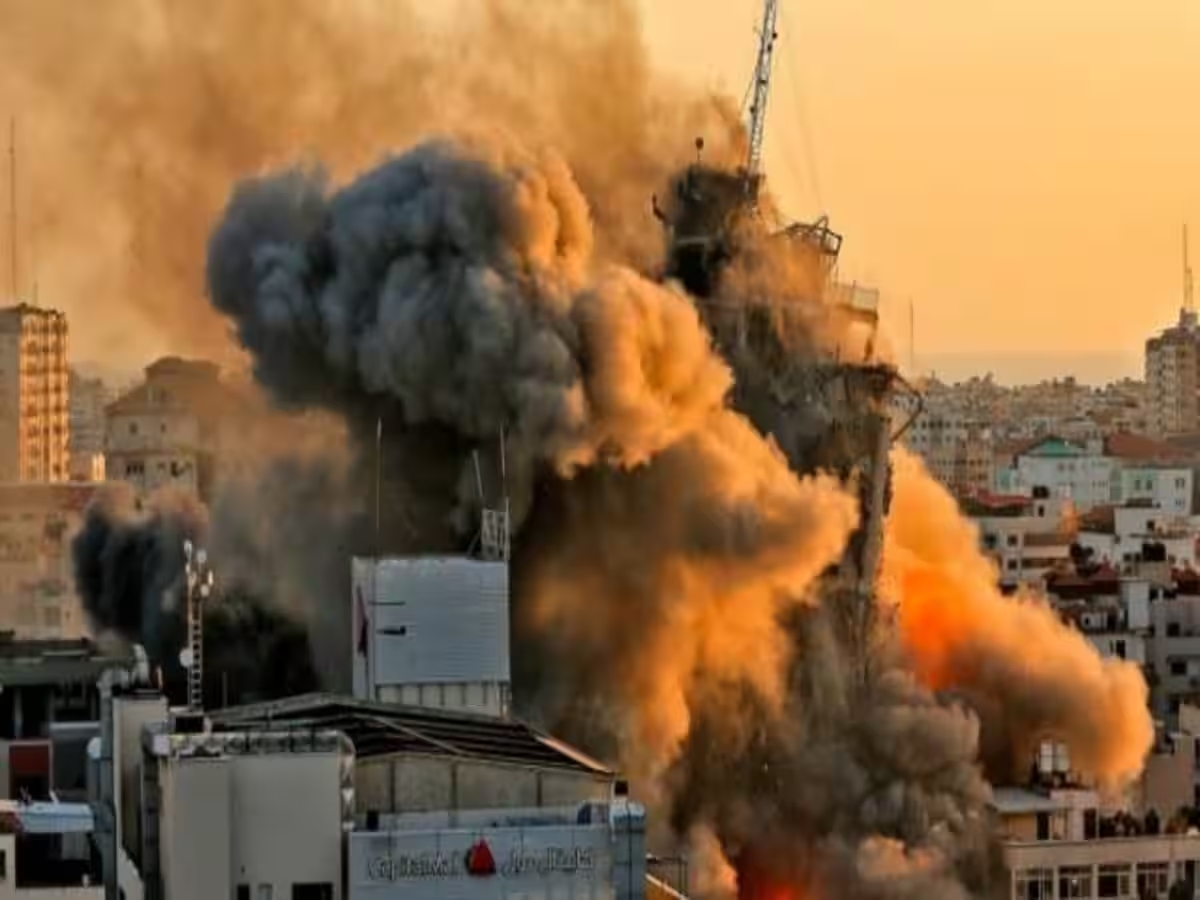 Israel-Hamas War: जंग के माहौल के बीच अमेरिका ने लिया ये निर्णय, जानें पूरी खबर