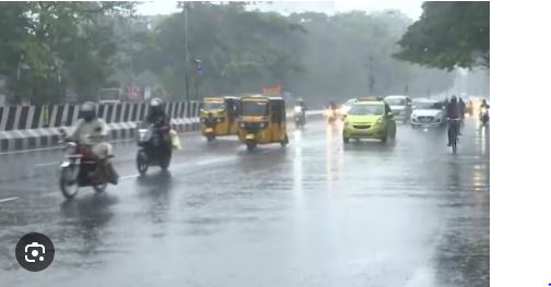 Tamil Nadu Rain : तमिलनाडु के कई इलाकों में बाढ़ जैसे हालात, स्कूल-कॉलेज बंद