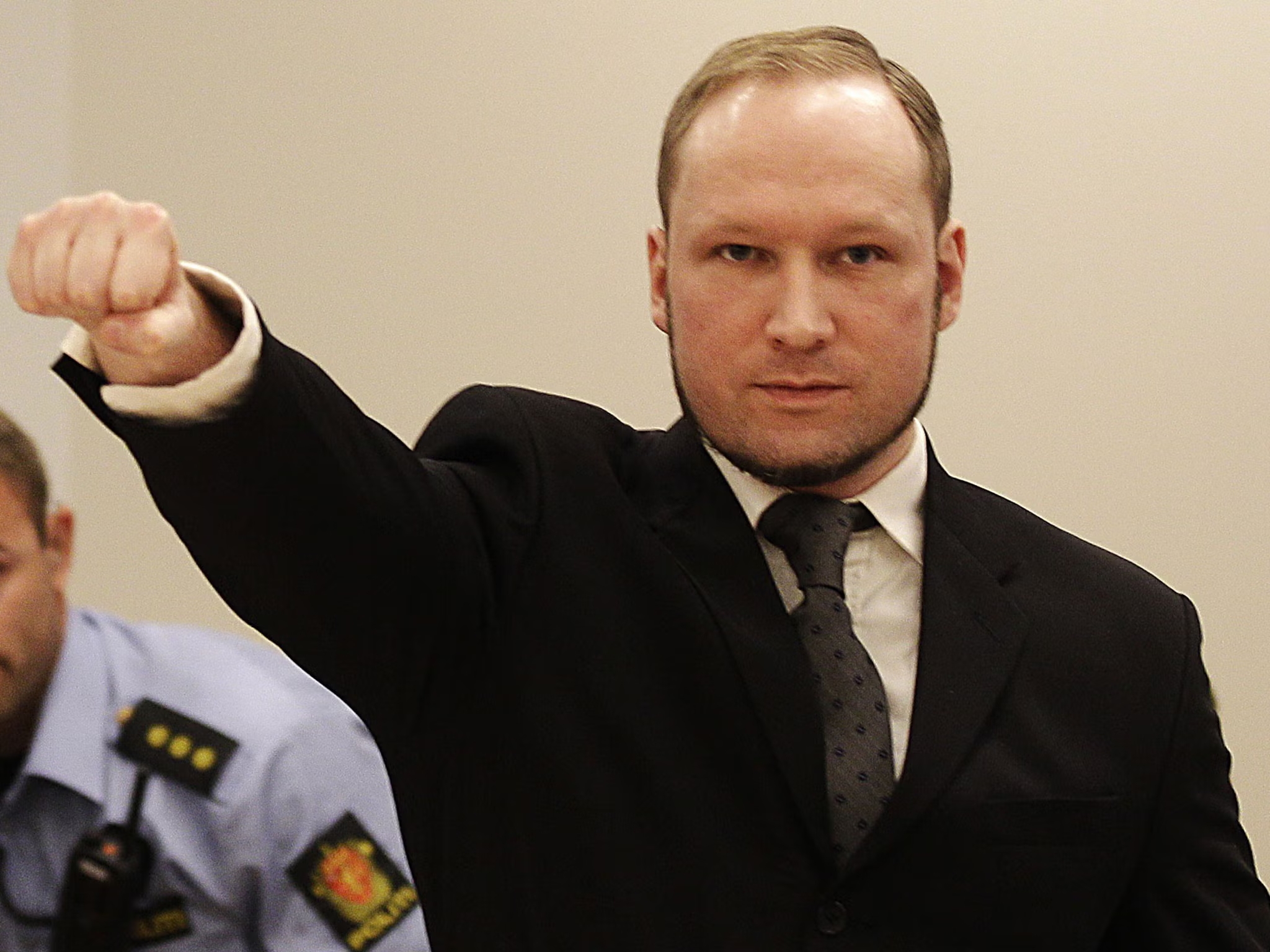 Anders Breivik: नॉर्वेजियन सामूहिक हत्यारे एंडर्स बेहरिंग ने अदालत में मांगी माफ़ी, जेल को लेकर कही ये बात