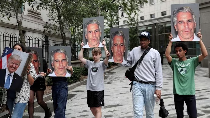 Jeffrey Epstein files unsealed: जेफरी एप्सटीन की फाइलें खुलीं, बिल क्लिंटन और माइकल जैक्सन सहित कई बड़े नामो का खुलासा