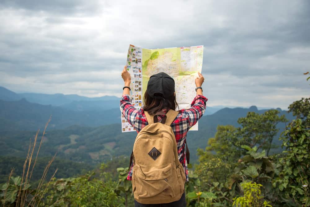 Traveling Tips: यात्रा की कर रहे हैं प्लानिंग, तो जान लें ट्रैवलिंग के दौरान स्वस्थ रहने के ये 5 टिप्स