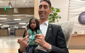 Sultan Kosen and Jyoti Amge