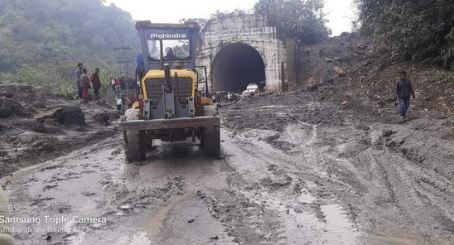 Mudslide At Sonapur Tunnel: सोनापुर सुरंग में हुआ भूस्खलन, पुलिस ने जारी की एडवाइजरी