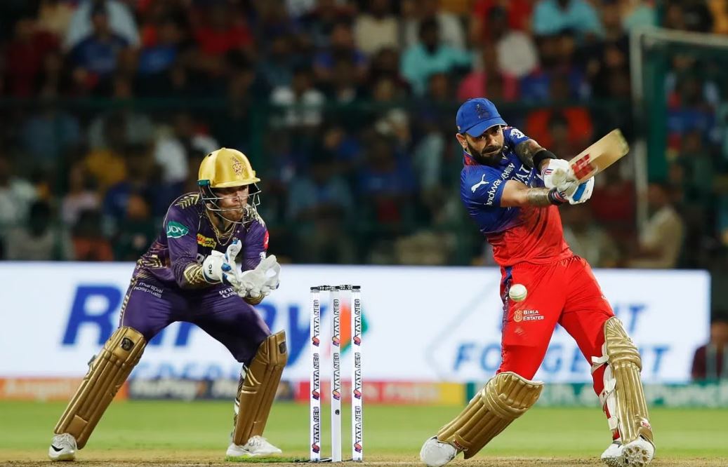 KKR vs RCB: ईडन गार्डन्स में रॉयल चैलेंजर्स बेंगलुरु ने जीता टॉस, टीम में किए तीन बदलाव