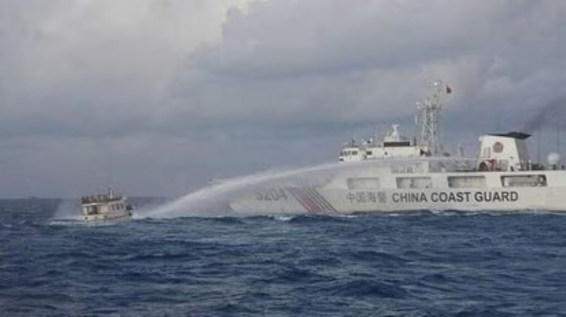 South China Sea Tension: विवादित दक्षिण चीन सागर में बढ़ा तनाव, चीन-फिलीपींस के बीच व्यापार पर रोक