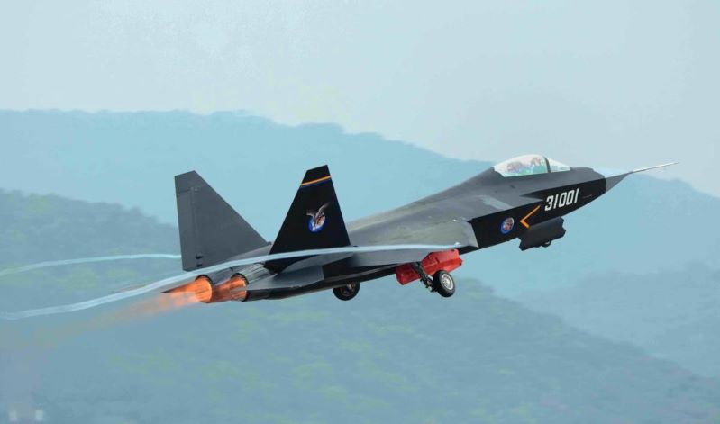 Chinese Air Force: अमेरिका को पीछे छोड़ देगी चीनी वायुसेना! पेंटागन की रिपोर्ट में बड़ा खुलासा