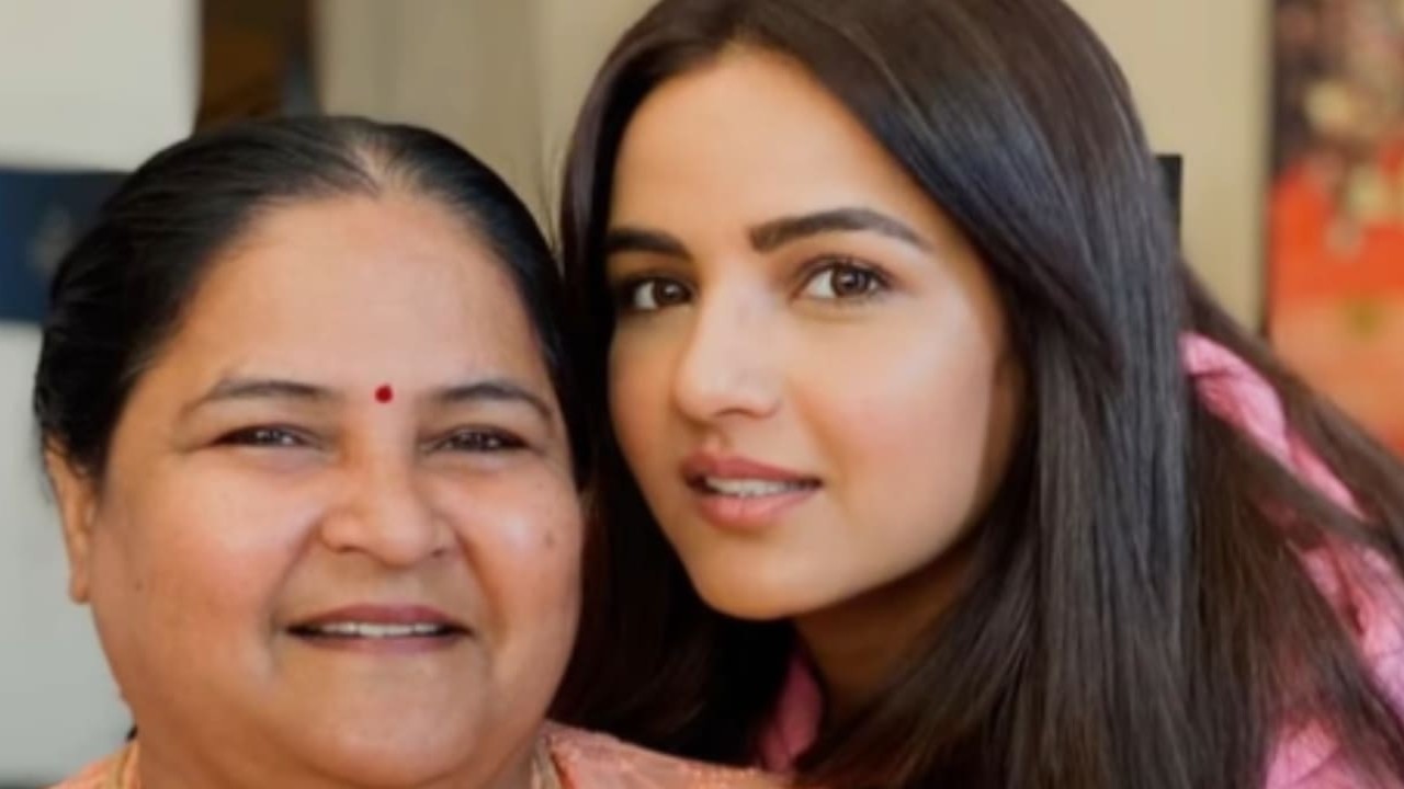 Jasmin Bhasin की मां अस्पताल में हुई भर्ती, एक्ट्रेस ने तस्वीर शेयर कर दिया हेल्थ अपडेट -Indianews