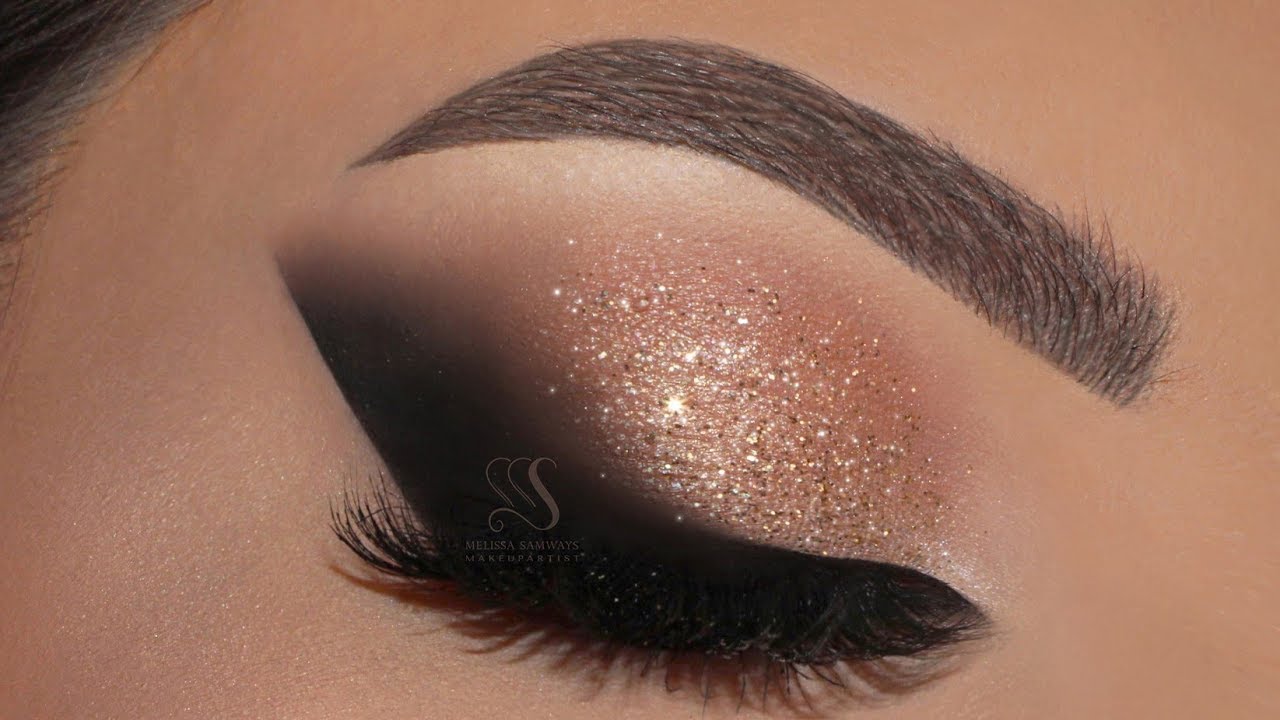 3 Shimmer Eyeshadows Will Give A Glamorous Look