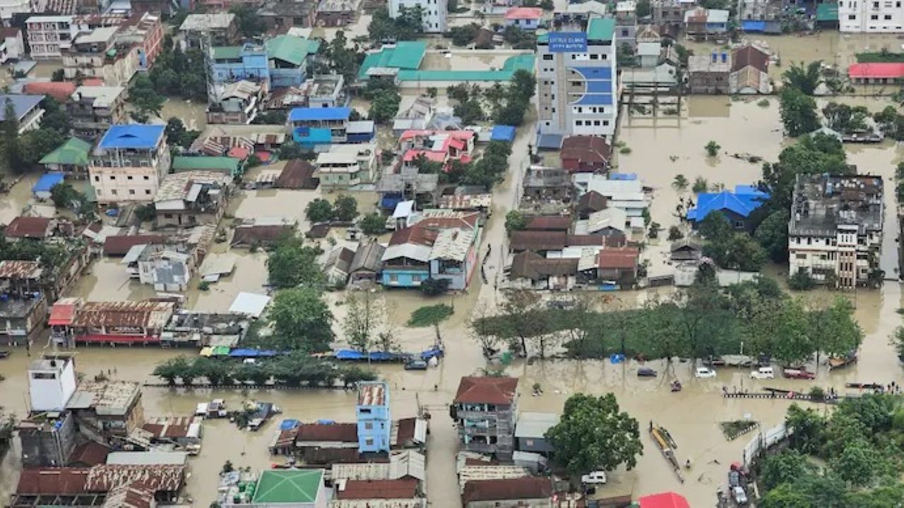 Cyclone Remal: पूर्वोत्तर-बंगाल में चक्रवात से पीड़ितों के लिए PMO का बड़ा एलान, 2 लाख रुपये मुआवजे की घोषणा -IndiaNews