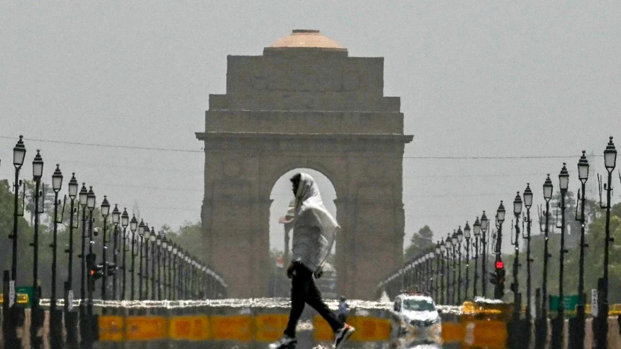 Delhi Heat: भीषण गर्मी के बीच दिल्ली में बढ़ी बिजली की मांग, 8.6 गीगावाट के उच्चतम स्तर पर पहुंची -IndiaNews