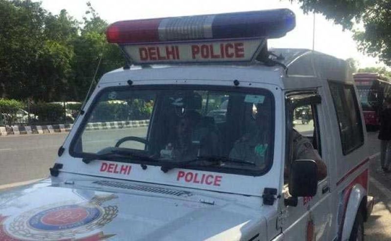 Delhi Police: दिल्ली में बदमाश बेखौफ, 15 वर्षीय लड़के की चाकू घोंपकर हत्या -IndiaNews