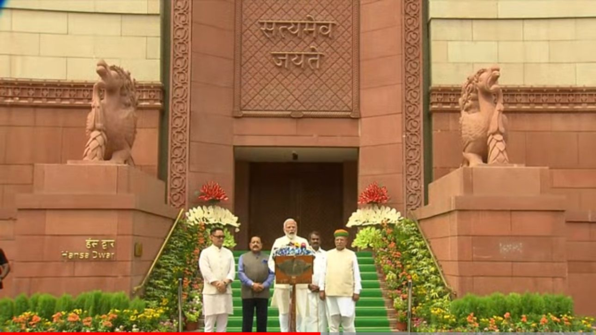 Lok Sabha First Session: भारतीय लोकतंत्र के लिए एक नई शुरुआत, प्रथम संसद सत्र के बीच बोले पीएम मोदी-Indianews