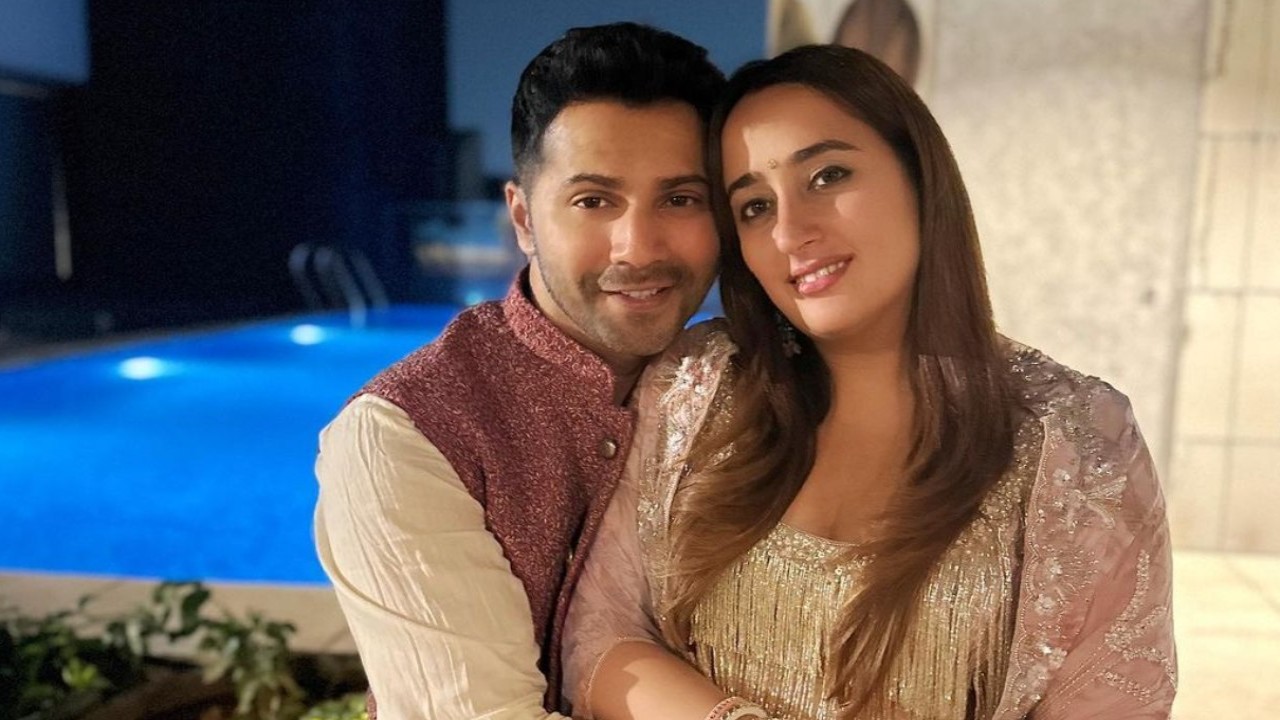 Varun Dhawan-Natasha Dalal ने बच्चे के स्वागत में मनाई खुशी, स्टाफ ने पैपराज़ी को बांटी मिठाई -IndiaNews