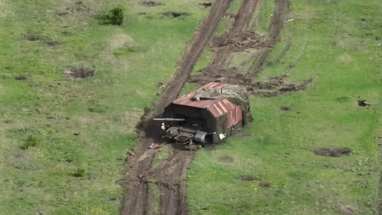 Russian Turtle Tank: ज़ार मंगल टैंकों पर यूक्रेन के ड्रोन हमले से बौखलाया रूस, दी ये घातक प्रतिक्रिया-Indianews