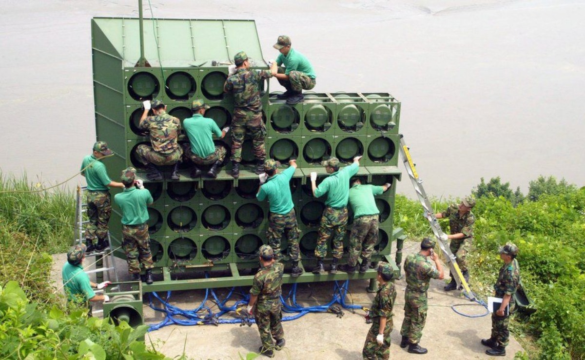 South Korea Loudspeaker: लाउडस्पीकर प्रचार से दक्षिण कोरिया ने उत्तर कोरिया के कचरा गुब्बारों का दिया जवाब, जानें पूरा मामला-Indianews