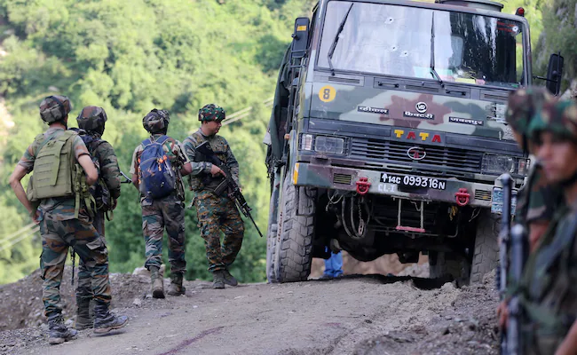 J&K: डोडा में सुरक्षा बलों और आतंकवादियों के बीच मुठभेड़ शुरु, दोनों तरफ से हो रही फायरिंग