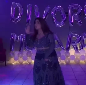 Pakistani Lady Divorce Party