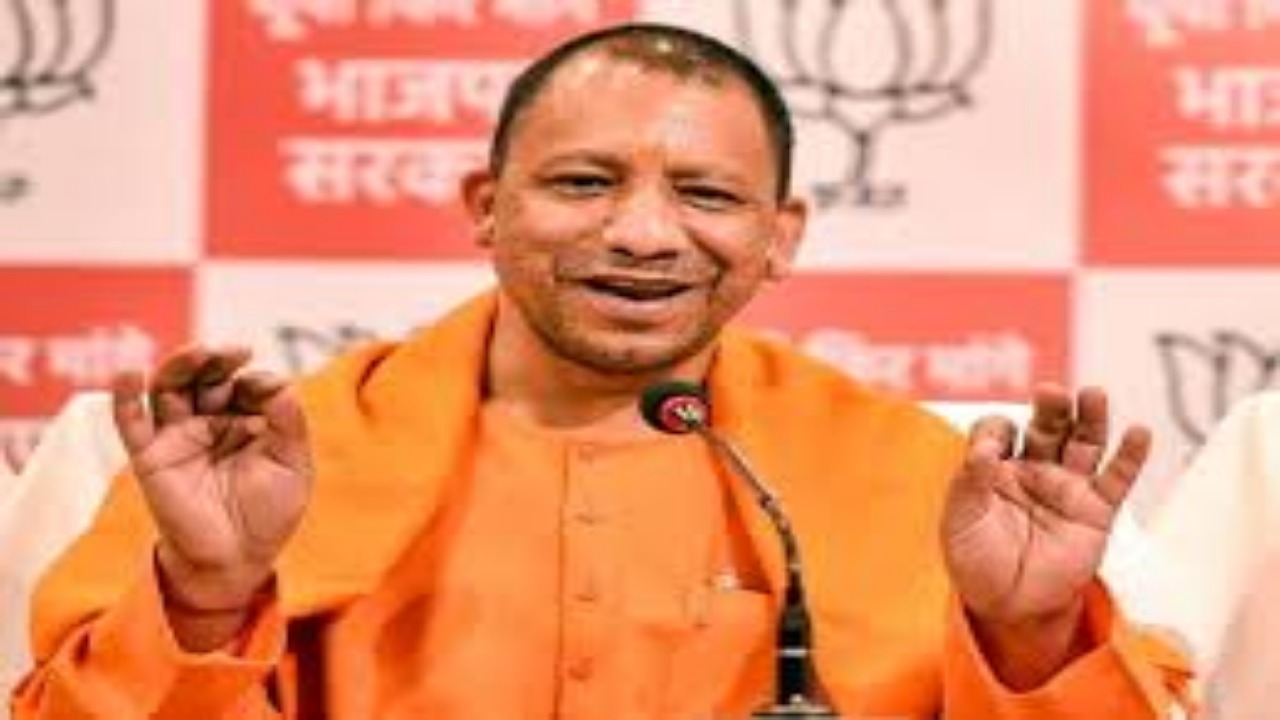 UP CM Yogi:  योगी सरकार का हिंदू के लिए बड़ा तोहफा, संस्कृत स्कूल-कॉलेज में 24 साल बाद लिया ये फैसला