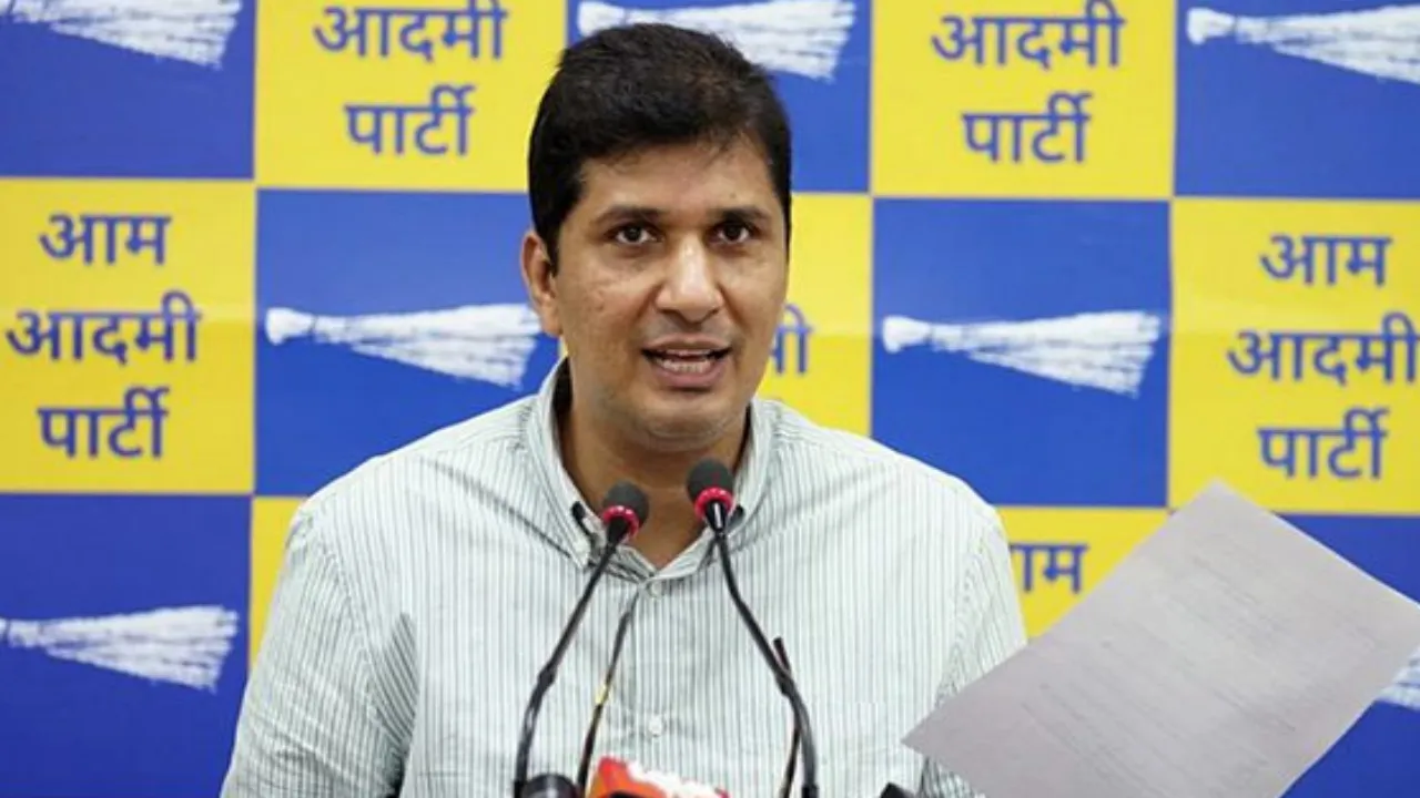 Saurabh Bhardwaj: सौरभ भारद्वाज ने LG सक्सेना पर कसा तंज, बोले- दिल्ली में हर संकट के पीछे…