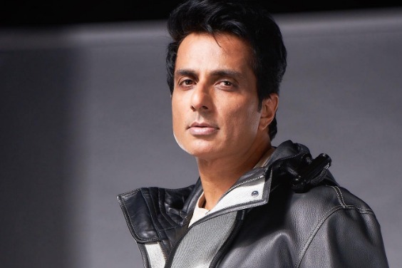 बांग्लादेश के हिंदुओं को भारत लाने की तैयारी में जुटे Sonu Sood! पोस्ट शेयर कर लिखी यह बात