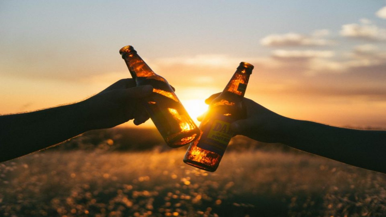 Benefits of Beer: बियर सेहत के लिए फायदेमंद! जानिए बनाने का तरीका