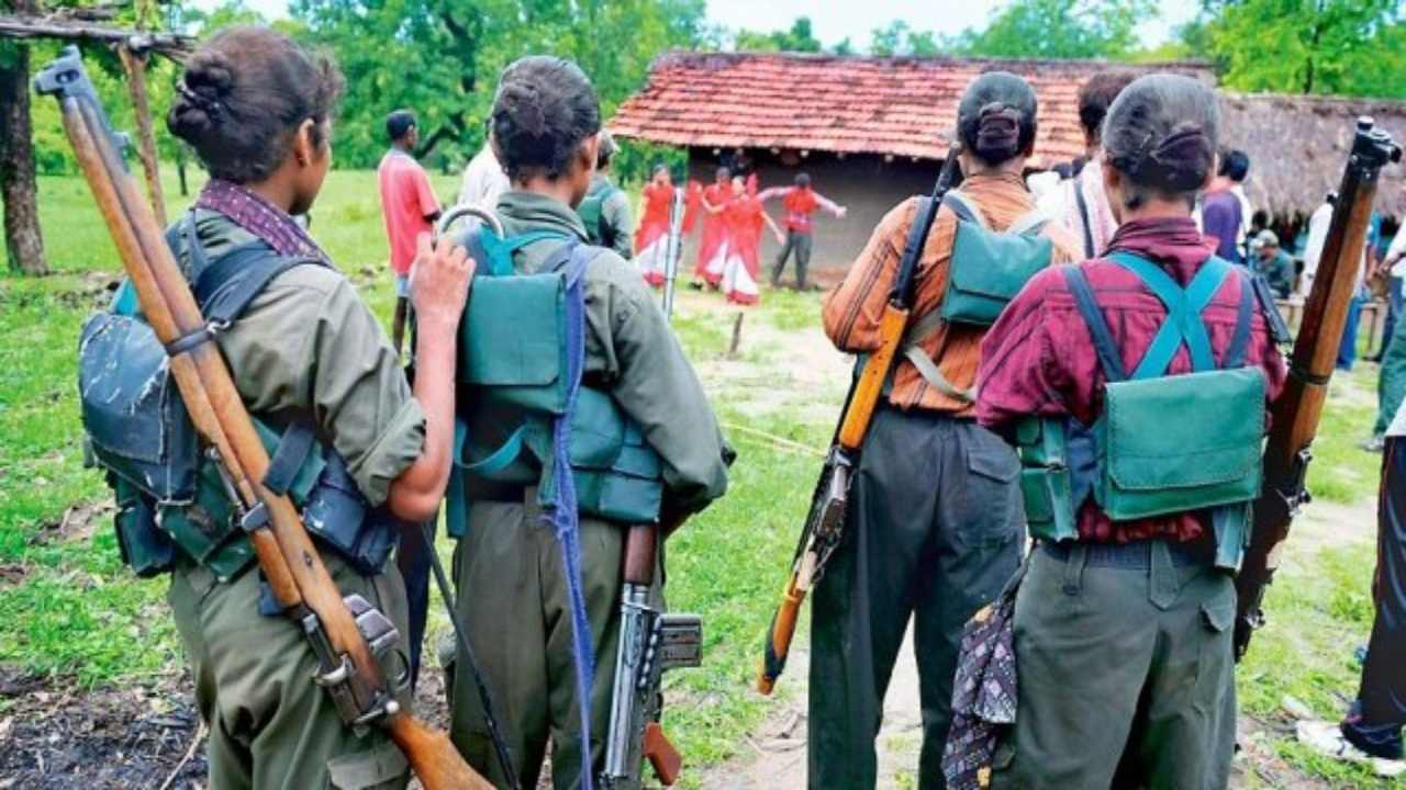 CG Naxalite: सुकमा पुलिस को मिली बड़ी कामयाबी, महिला समेत पांच नक्सलियों ने किया आत्मसमर्पण