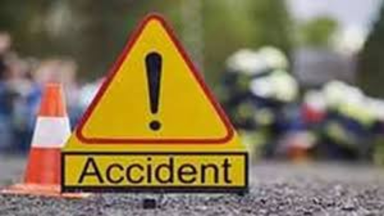 MP Road accident: छतरपुर में दर्दनाक हादसा!  मौके पर 3 की मौत 5 घायल