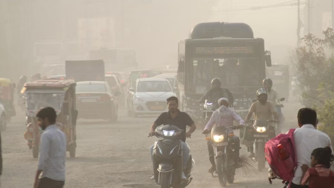 Delhi Air Pollution: दिल्ली की हवा में फिर घुलेगा जहर! पराली जलाने से बनेगी आफत