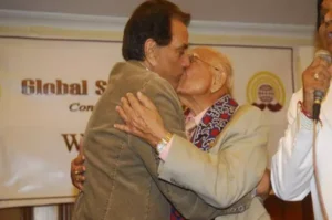 Lawyer Ram Boolchand Jethmalani Kissed Dharmendra