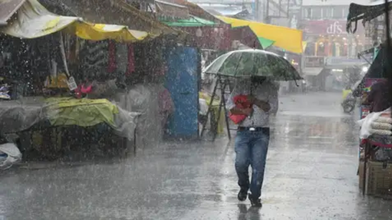 MP Rain Alert: मध्य प्रदेश के 7 जिलों में बाढ़ की चेतावनी, 4 जिलों में होगी भारी बारिश