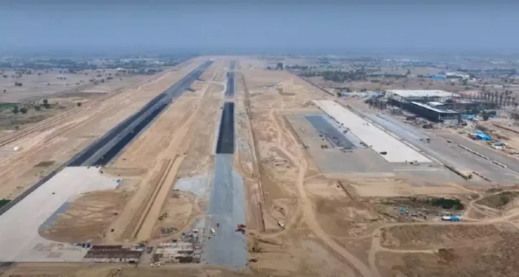 Noida International Airport : जेवर एयरपोर्ट को लेकर बड़ा अपडेट, जानें कब शुरू होगा ट्रायल